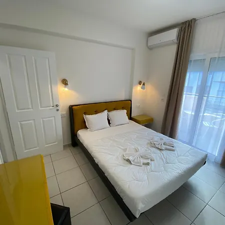 Opalium Front Aparthotel