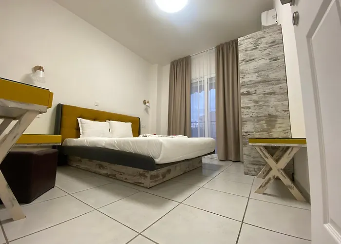 Opalium Front Aparthotel Potos