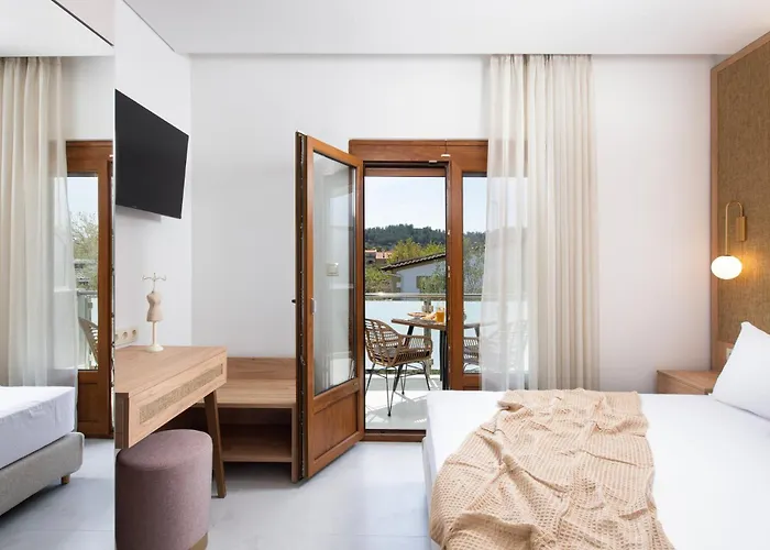 Opalium Front Aparthotel Potos