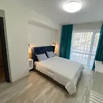 Opalium Front شقة فندقية 3*