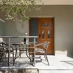 Opalium Front 3* بوتوس