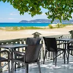 Opalium Front شقة فندقية