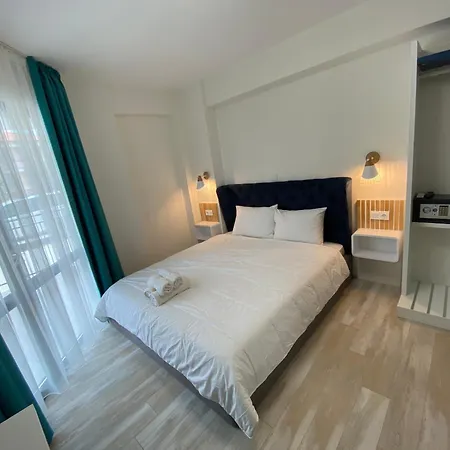 Opalium Front Apart-hotel Potos