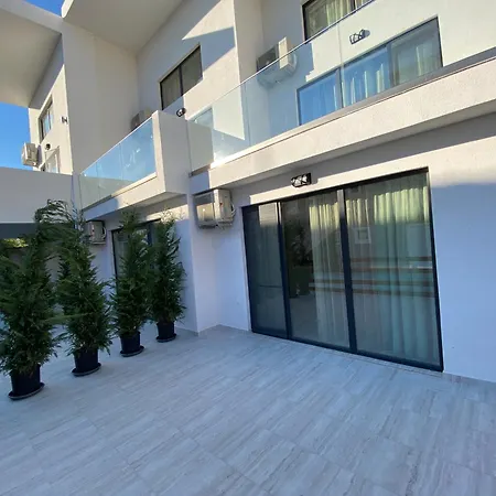 Opalium Front Apartmanhotel Potósz