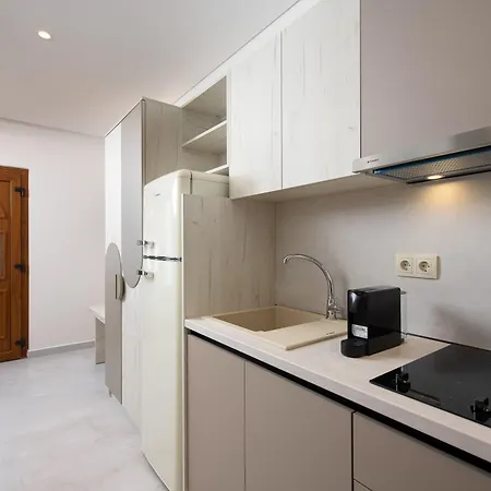 Apart Otel Opalium Front