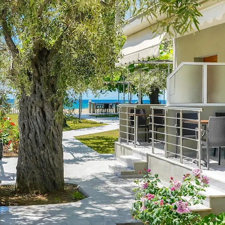 Opalium Front 3* Potósz