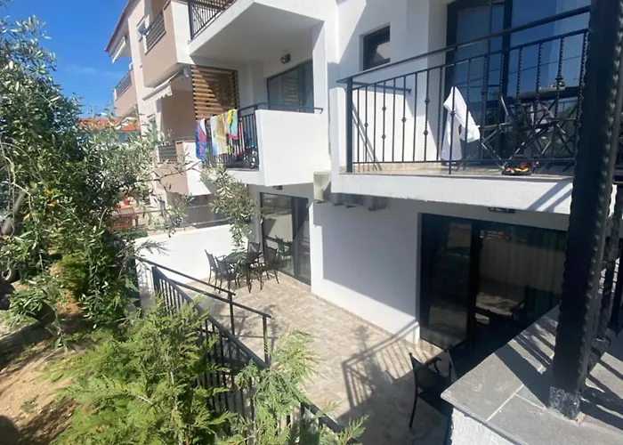 Opalium Front 3* Potósz