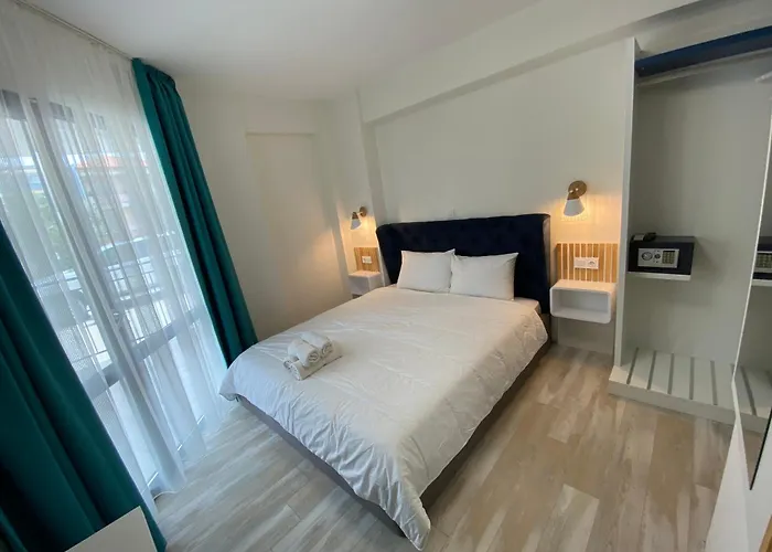 Opalium Front Apartmanhotel Potósz