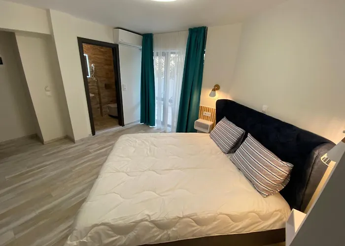 Opalium Front Apartmanhotel Potósz