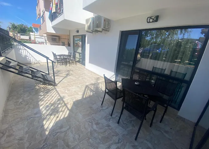 Aparthotel Opalium Front 3*