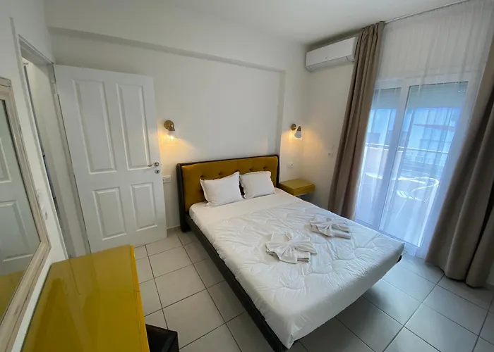 Opalium Front Aparthotel